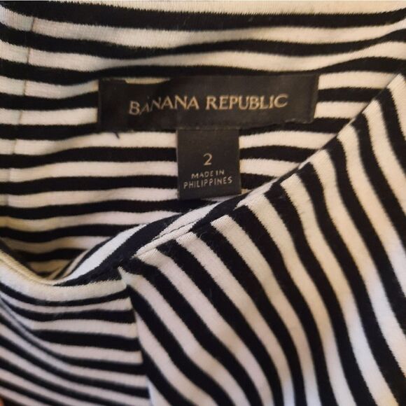 Banana Republic Striped bodycon black and white dress size 2 midi mid length - Picture 2 of 4